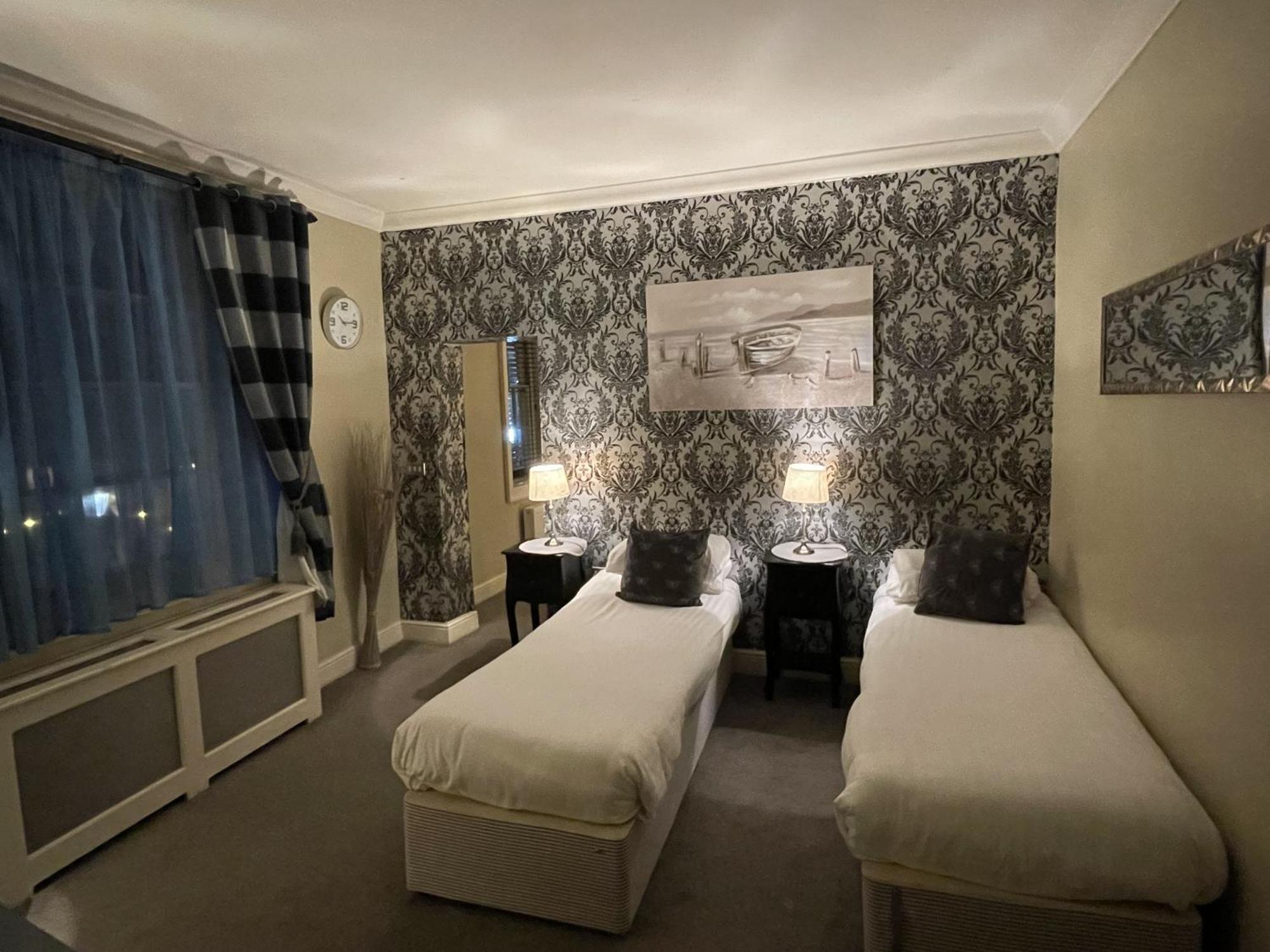The Commercial Bar & Hotel Chester Quarto foto