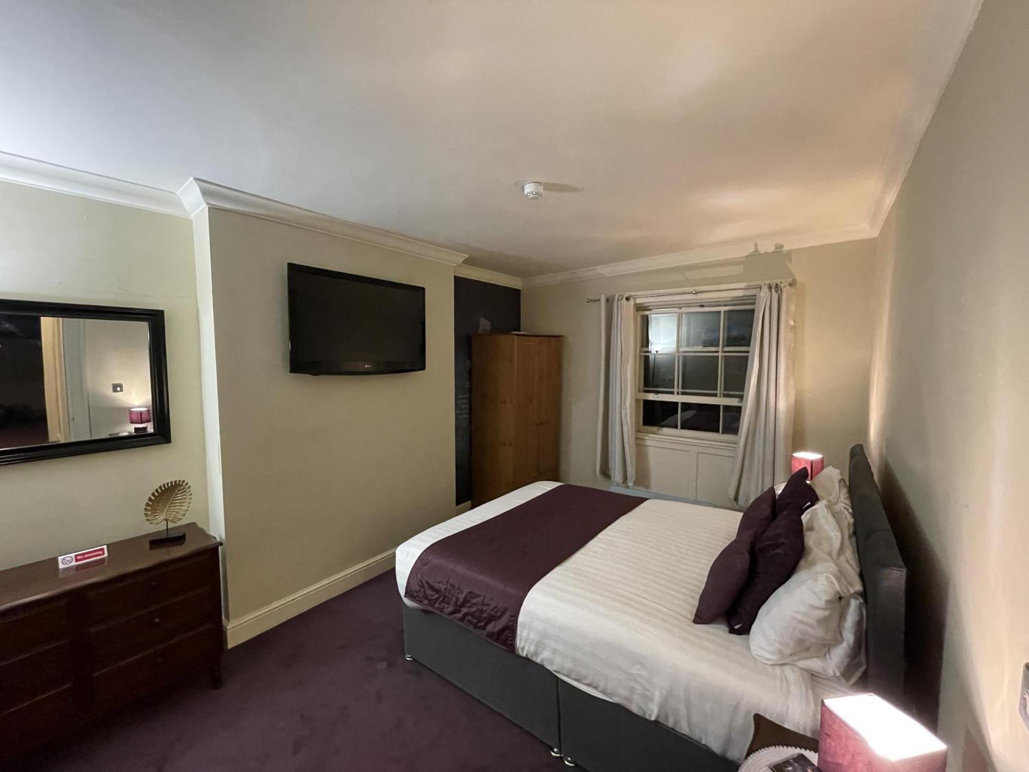 The Commercial Bar & Hotel Chester Quarto foto